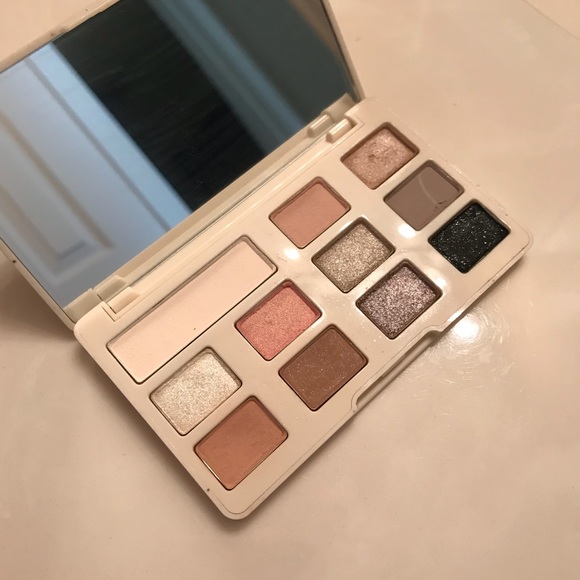 Too faced white chocolate chip Palette - Picture 2 of 3